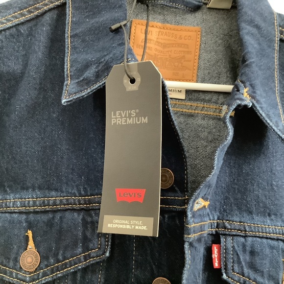 LEVIS PREMIUM Full Sleeve Trucker Jacket - Picture 4 of 9